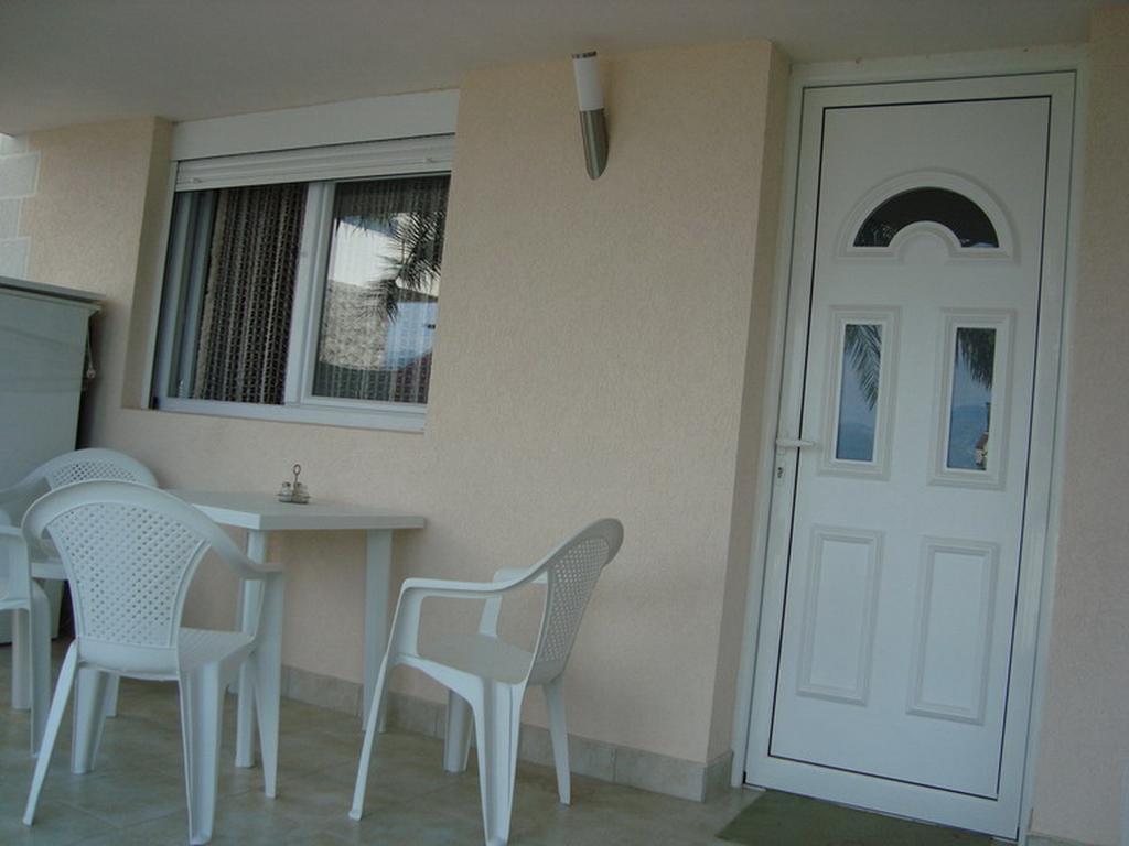 Natalie Apartments Tivat Zimmer foto