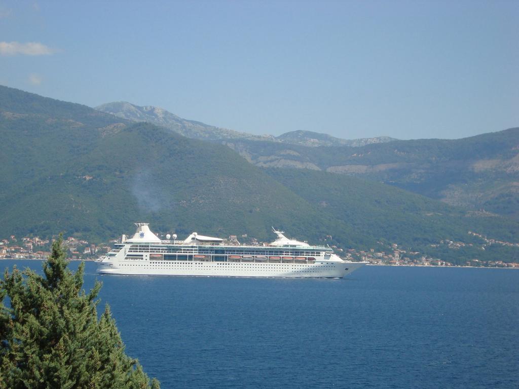 Natalie Apartments Tivat Zimmer foto